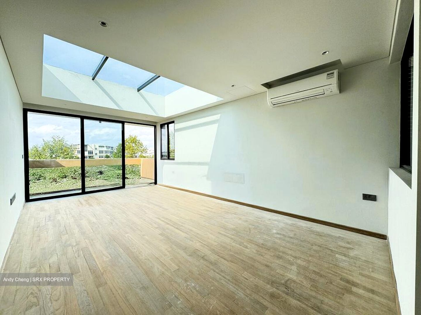 Ava Road (D12), Terrace #512810271